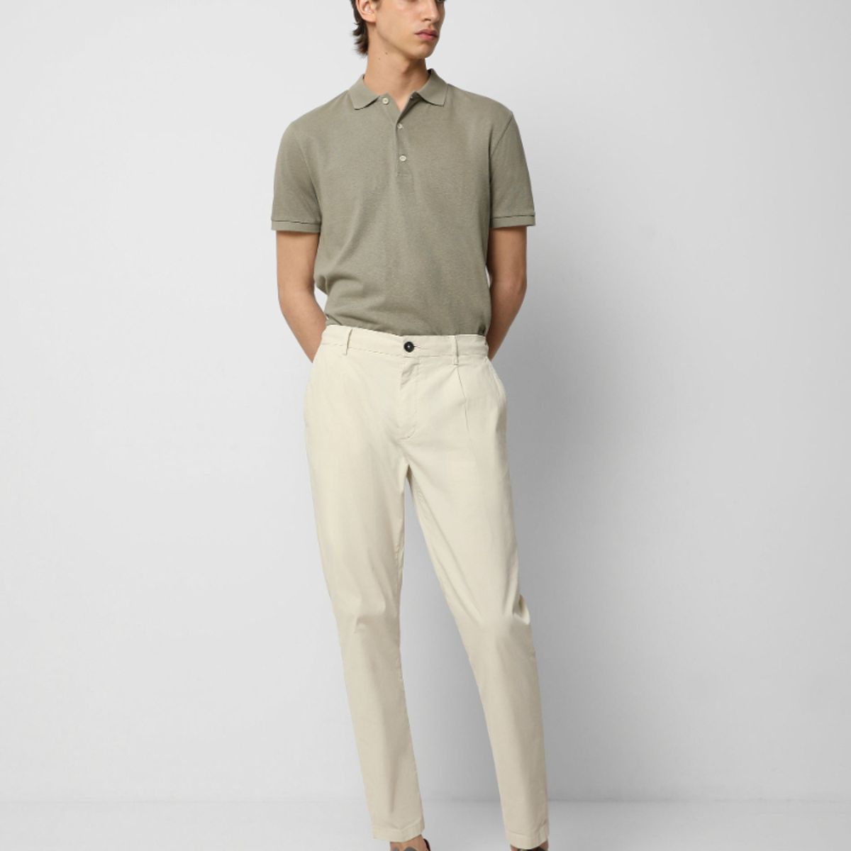 SCALPERS - Pantalón Chino Pinzas Off White