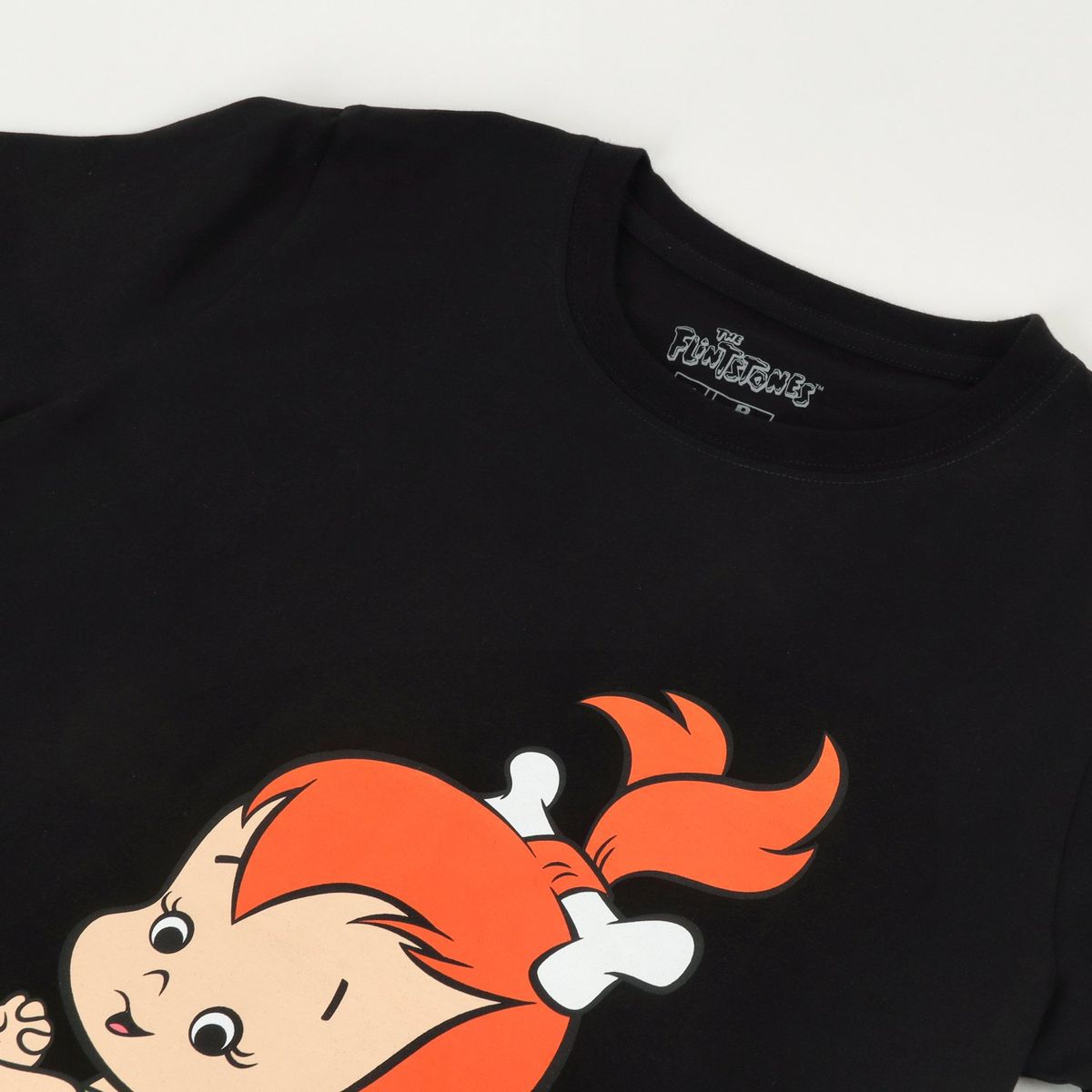 HANNA BARBERA - Polera Manga Corta Mujer Pebbles Negro Hanna Barbera