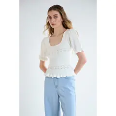 IO - Polera Manga Corta Crudo Mujer