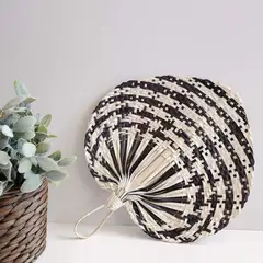 BRIC - Abanico Decorativo Blanco y Negro