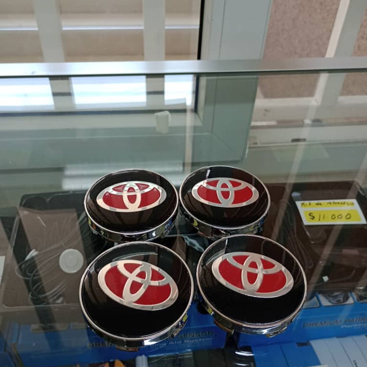 GENERICO - Tapa centro Llantas autos 60mm universal toyota NEGRO rojo