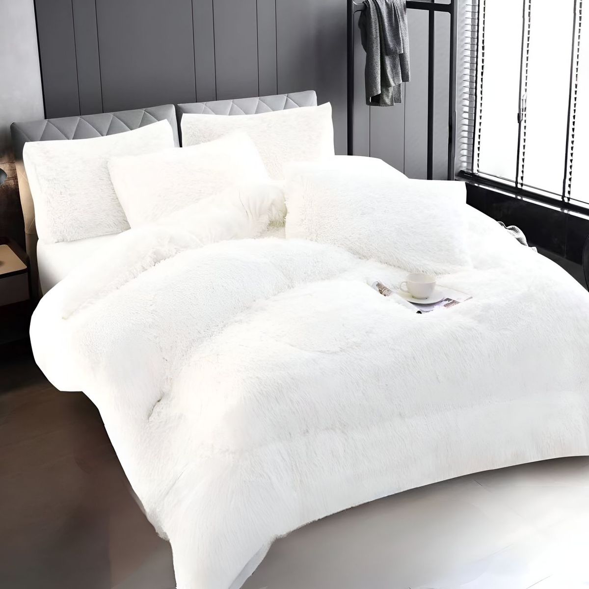 GENERICO - COBERTOR PELUDO CHIPORRO BLANCO 2 PLAZAS +2 FUNDAS DE ALMOHADA