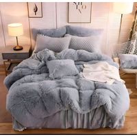 COBERTOR PELUDO CHIPORRO GRIS 2 PLAZAS +2 FUNDAS DE ALMOHADA