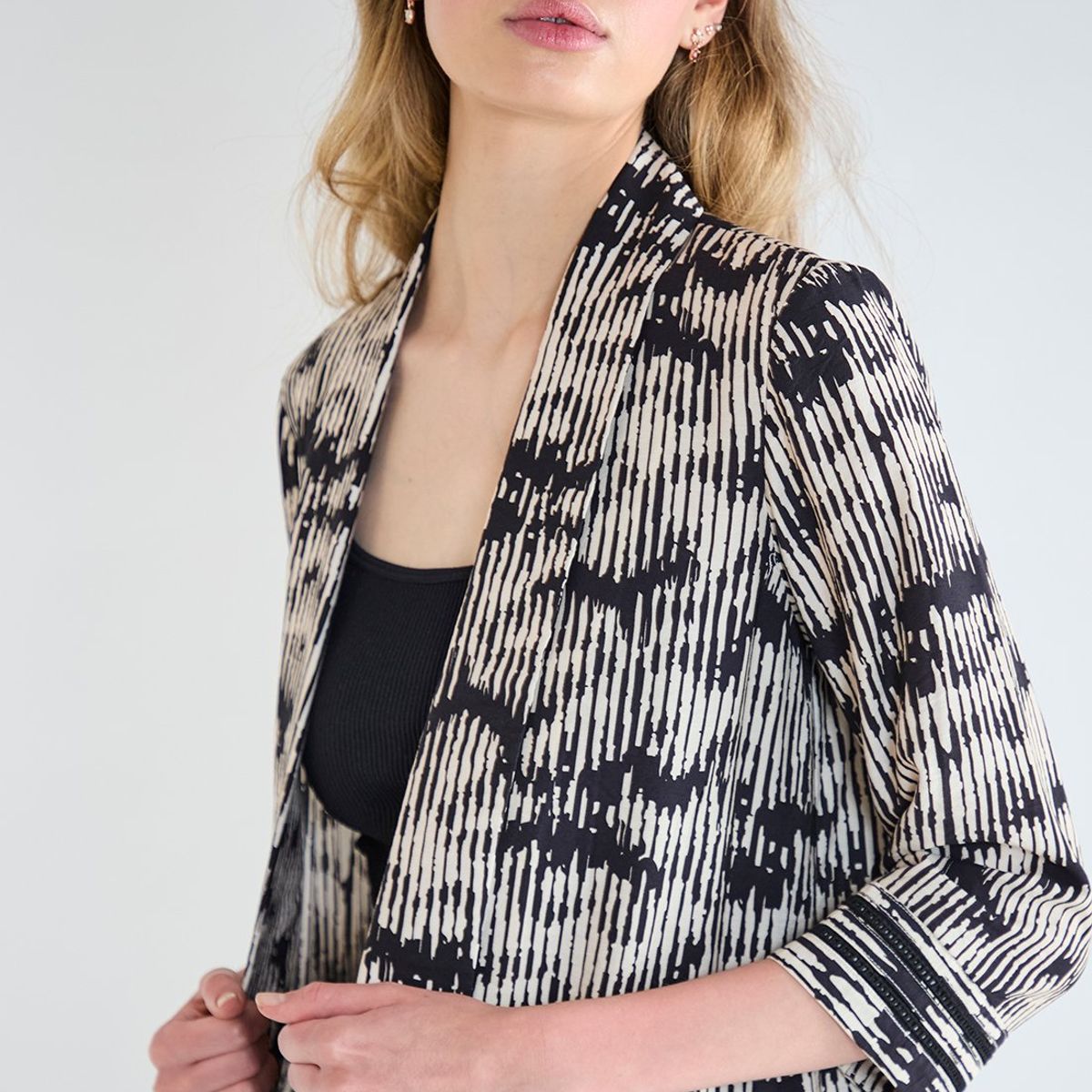 IO - Tapado Negro Mujer Io