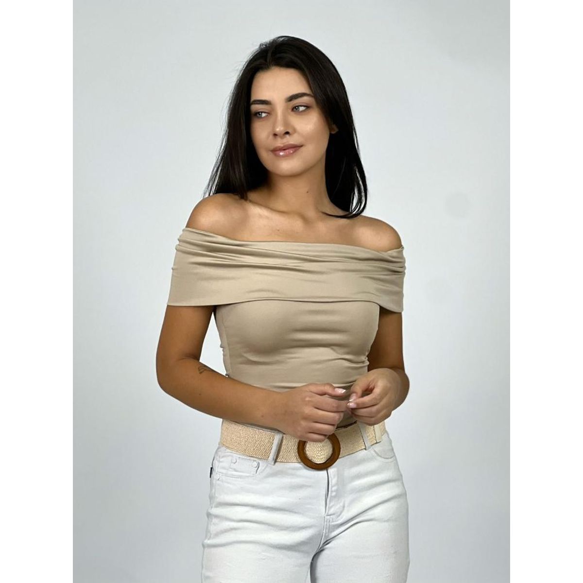 ENIGMATICA BOUTIQUE - Polera Elasticada Hombros Caídos - Café - Único