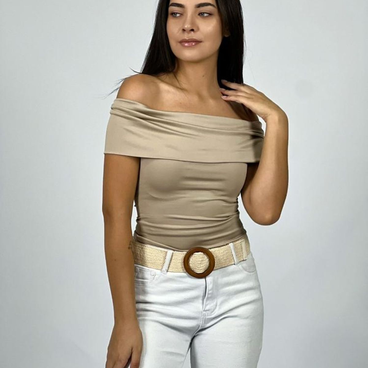 ENIGMATICA BOUTIQUE - Polera Elasticada Hombros Caídos - Café - Único