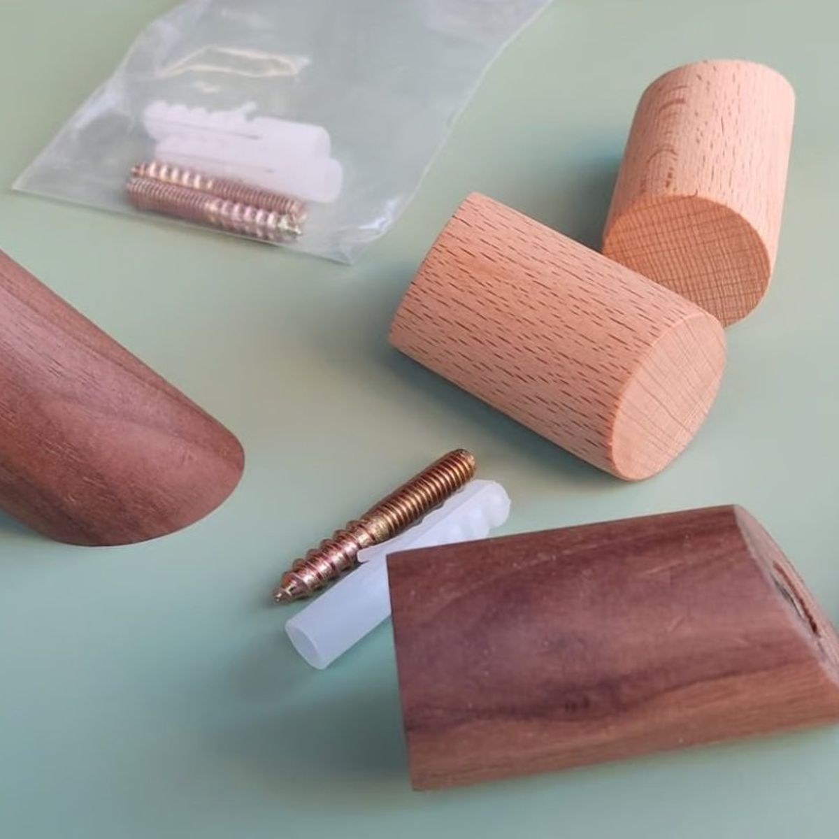 WW DESIGN - Pack 10 Percheros de Madera – Colgadores Prácticos y Elegantes