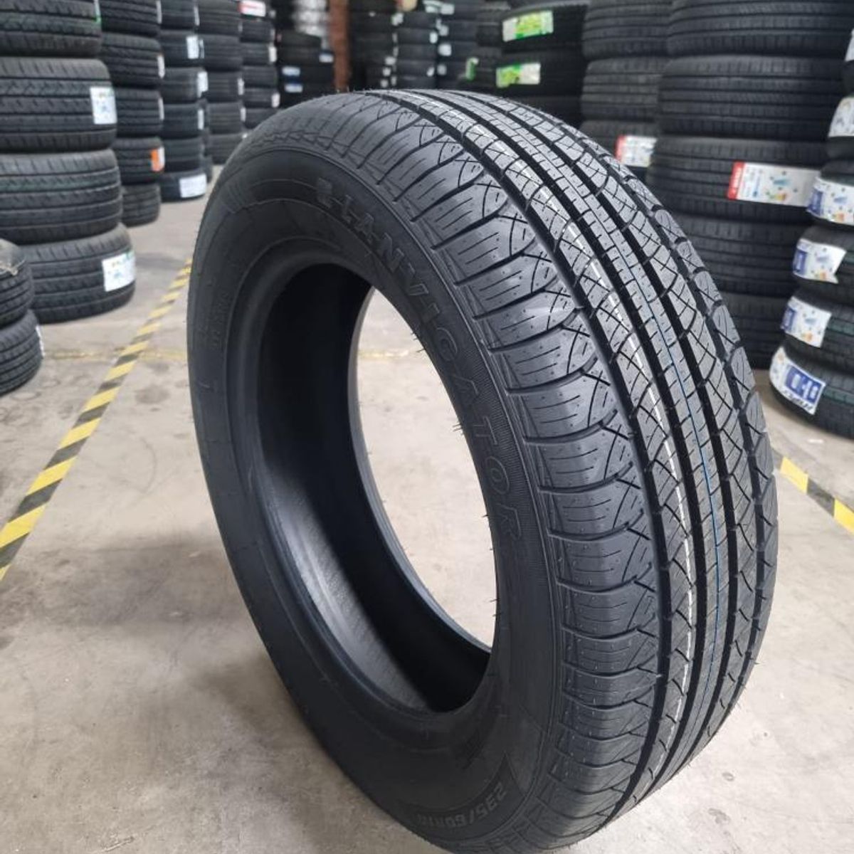 GENERICO - NEUMATICO 23555 R18 LANVIGATOR PERFORMAX 104H XL