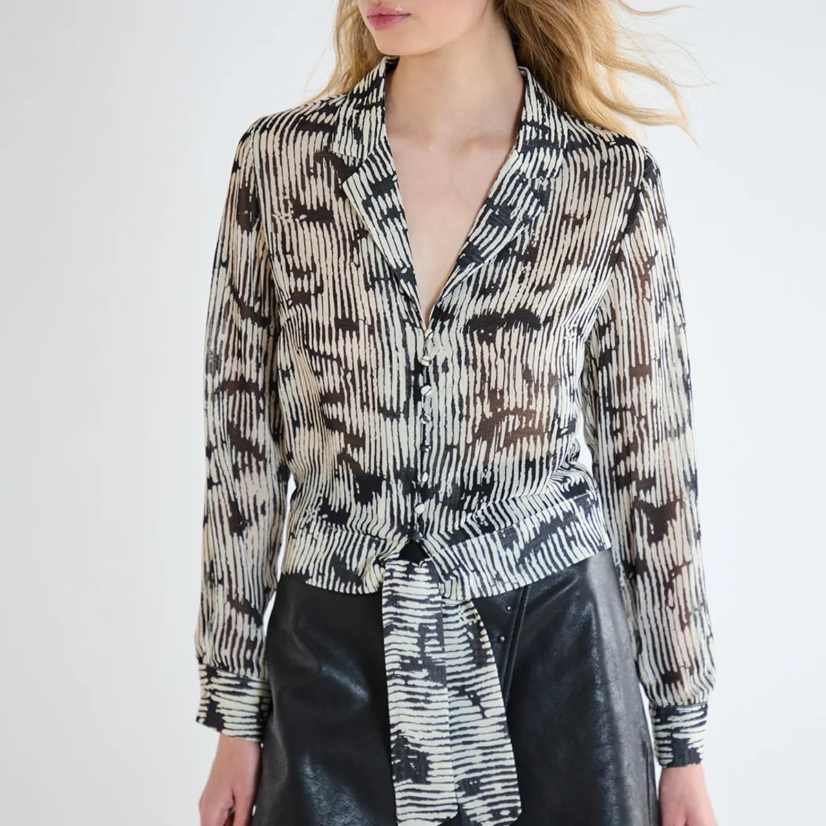 IO - Blusa Manga Larga Negro Mujer Io