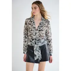 IO - Blusa Manga Larga Negro Mujer