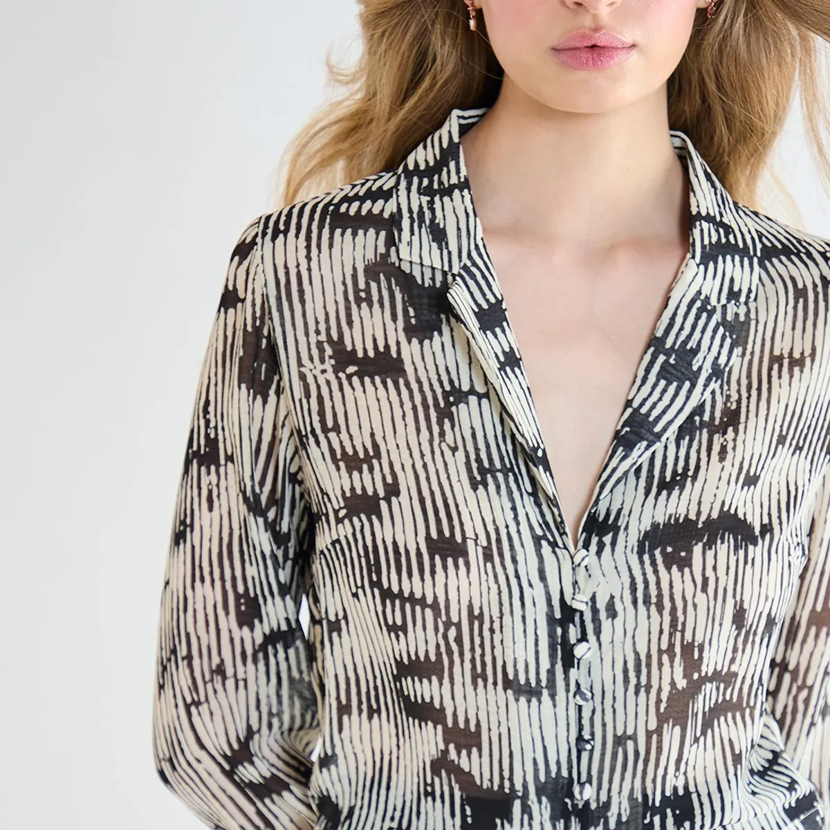 IO - Blusa Manga Larga Negro Mujer Io