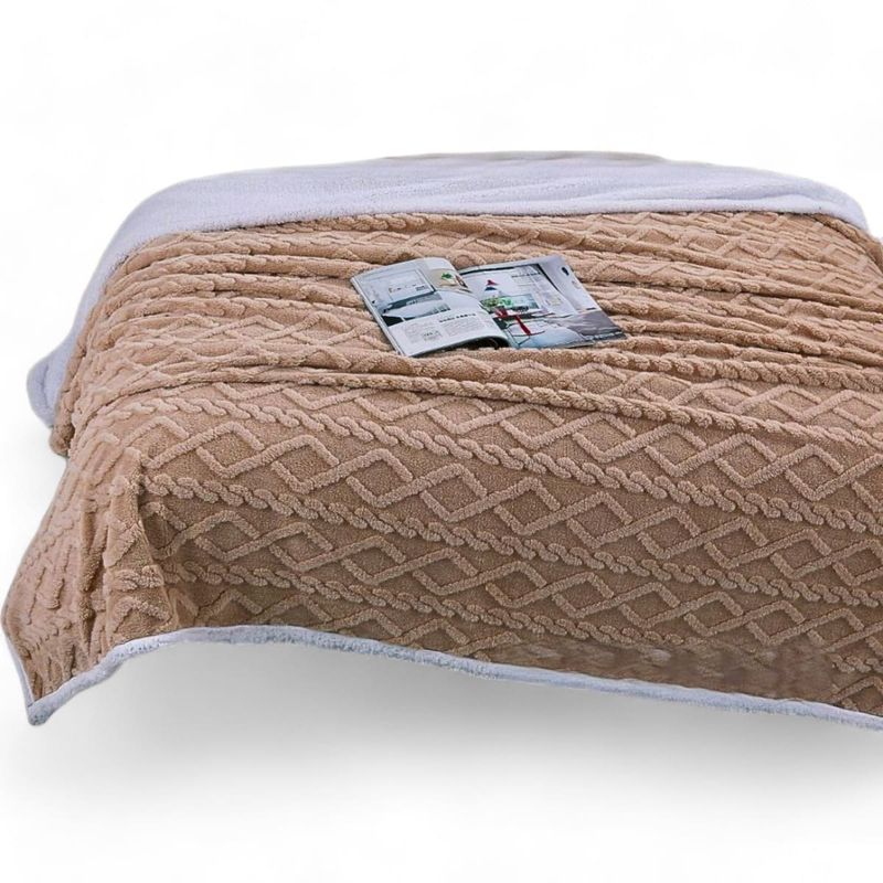 GENERICO - Frazada Polar Con Chiporro Medida 200x230cm King Color Cafe Claro