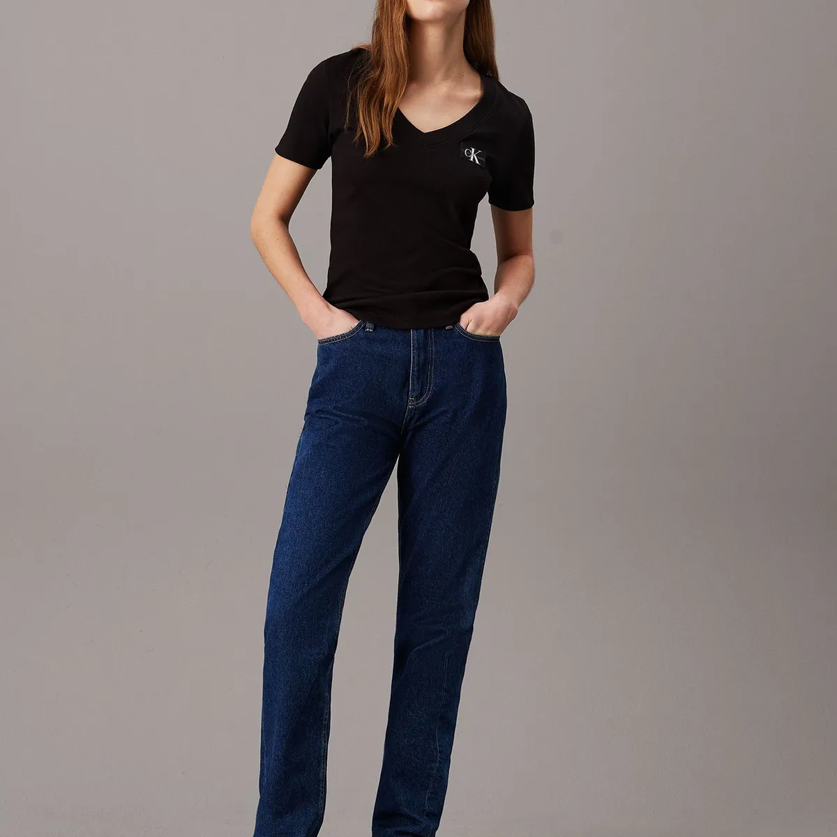 CALVIN KLEIN - Polera Woven Label Rib V-Neck Negro Calvin Klein