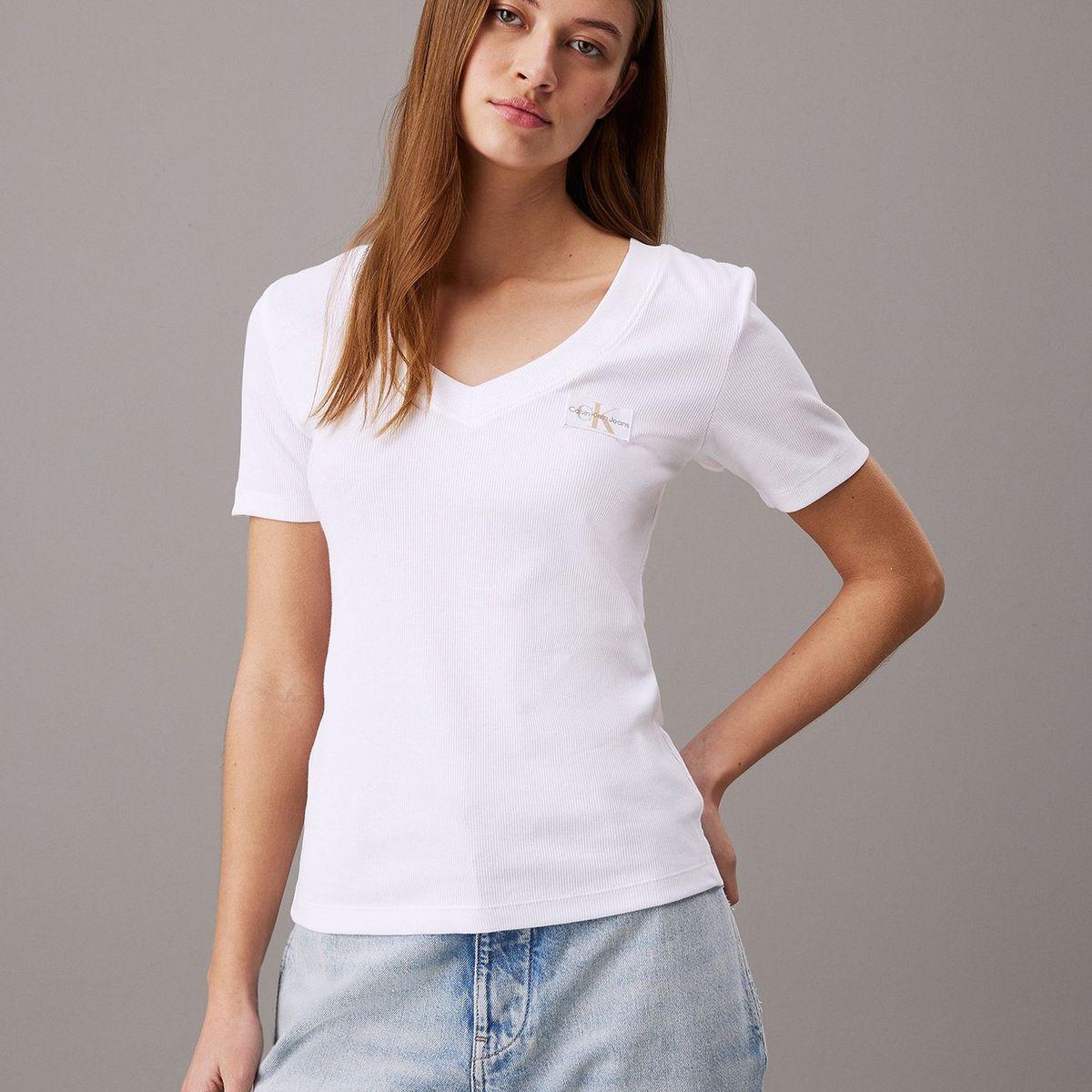 CALVIN KLEIN - Polera Woven Label Rib V-Neck Blanco Calvin Klein