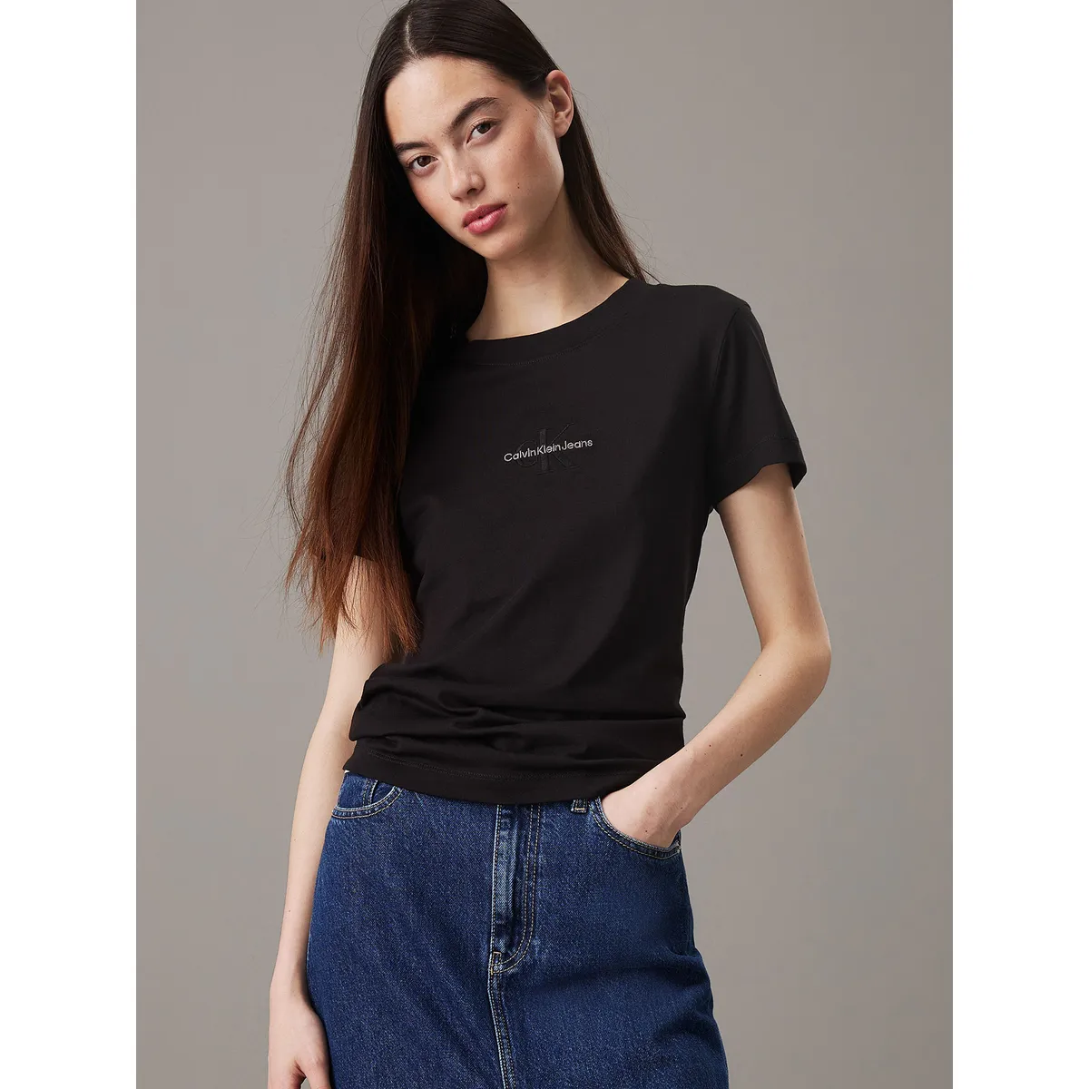 CALVIN KLEIN - Polera Monologo Slim Negro Calvin Klein