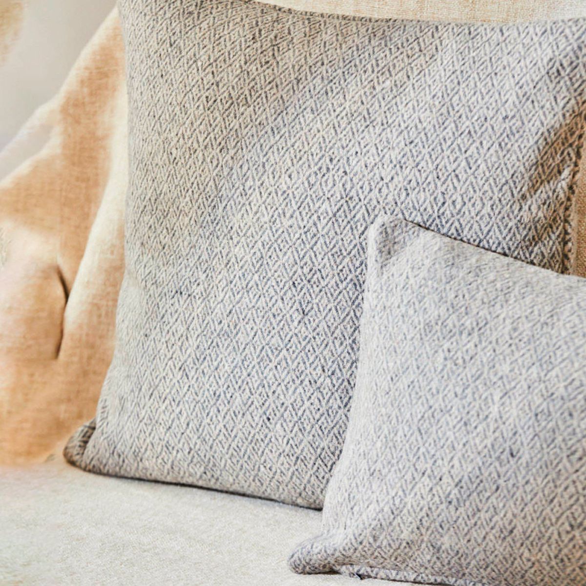 CALMA HOUSE - Funda Cojín Montana 30x60 Gris Calma House