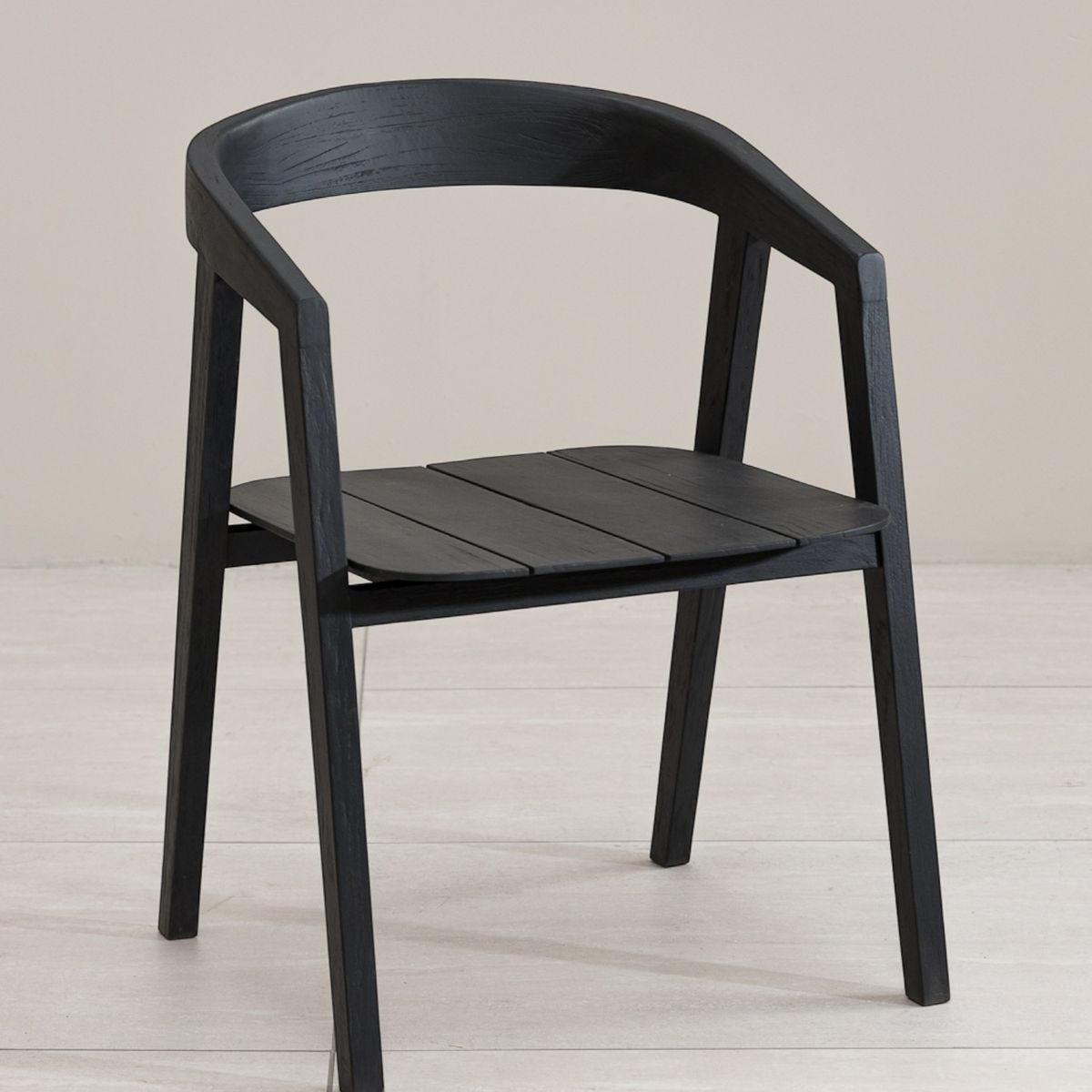 AMOBLE - Sitial Jarpa Negro Amoblé