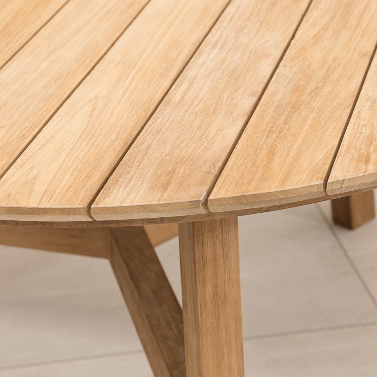 AMOBLE - Mesa De Comedor Jarpa Redonda 160 Amoblé