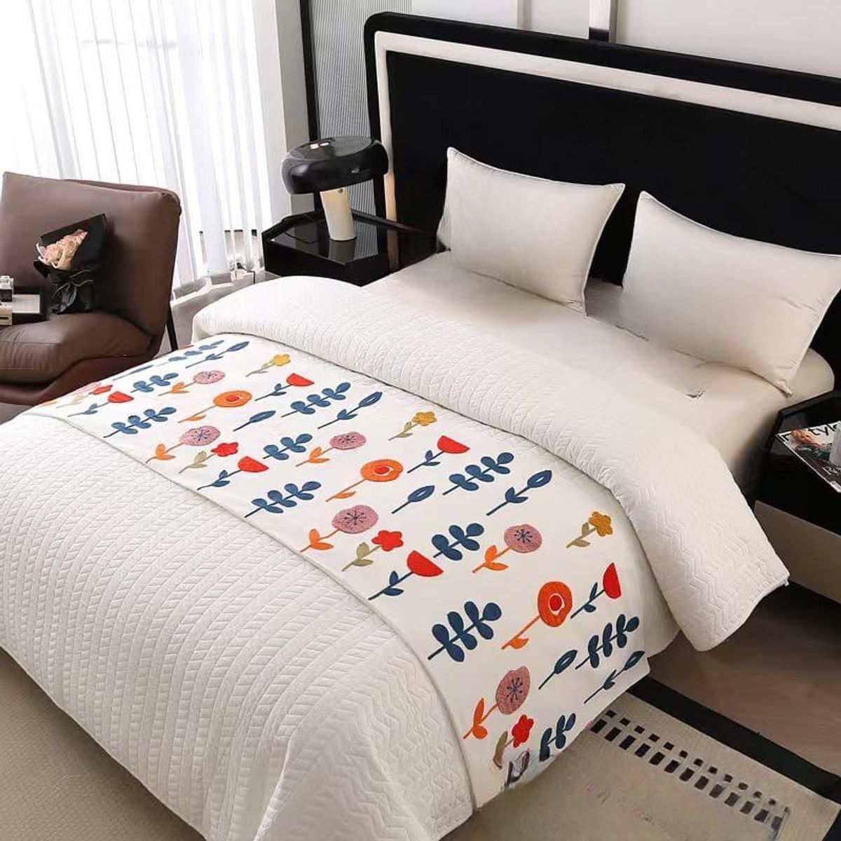 GENERICO - PIECERA DE CAMA BORDADA DECORATIVA 60X200 CM