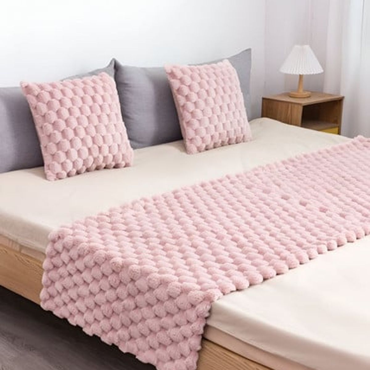 GENERICO - JUEGO DE PIECERA DE CAMA CON 2 FUNDAS MODELO PERLA ROSADO