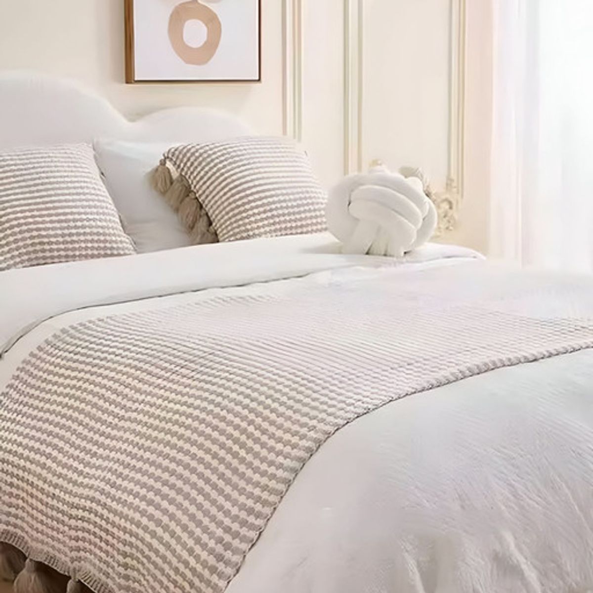 GENERICO - MANTA PIECERA CON POMPONES PARA DECORAR