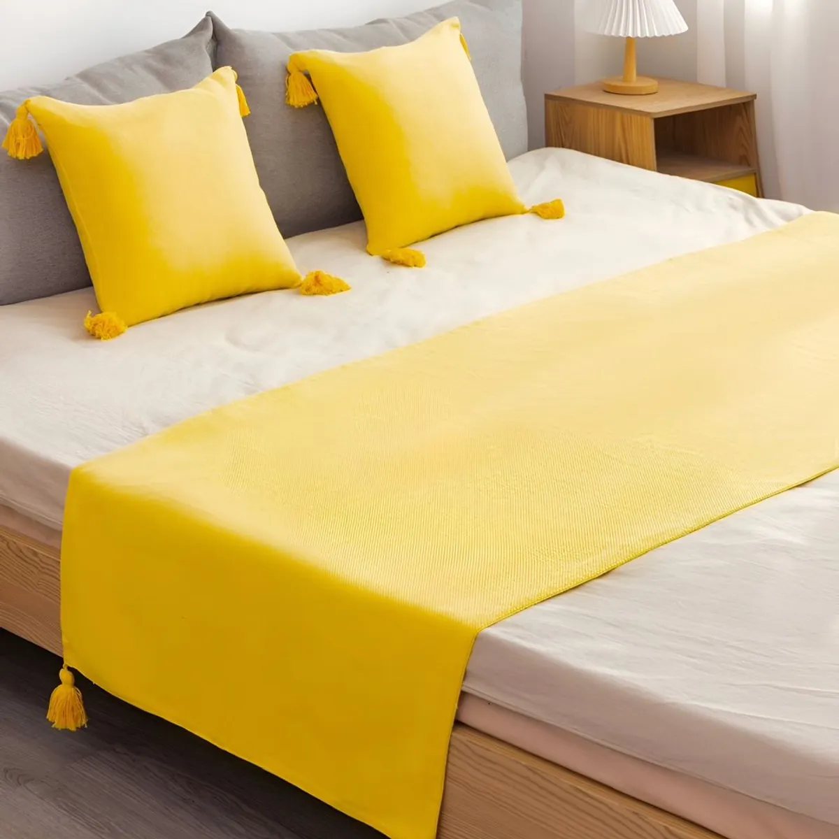 GENERICO - PIECERA DE CAMA DECORATIVA MODELO LINO AMARILLO