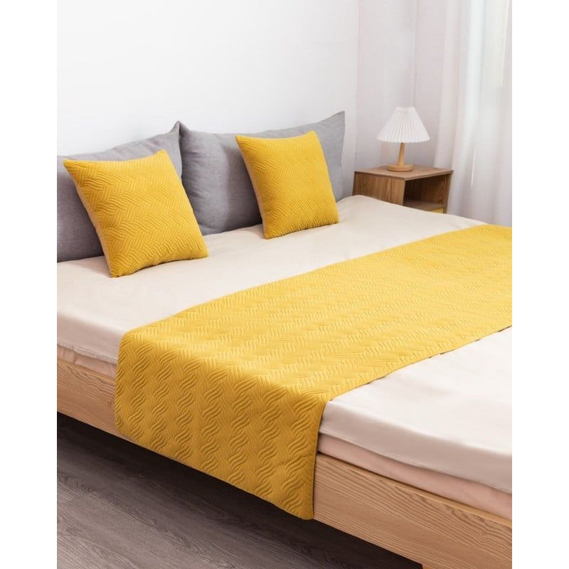 GENERICO - JUEGO DE PIECERA DE CAMA MAS 2 COJIN CON FUNDAS MODELO PLUSH AMARILLO