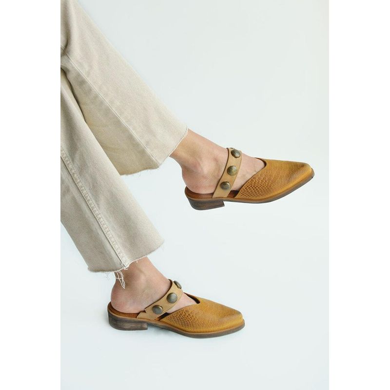 GIANI DAFIRENZE - Babucha Mujer De Cuero Pibi Camel C46.
