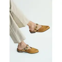 GIANI DAFIRENZE - Babucha Mujer De Cuero Pibi Camel C46.