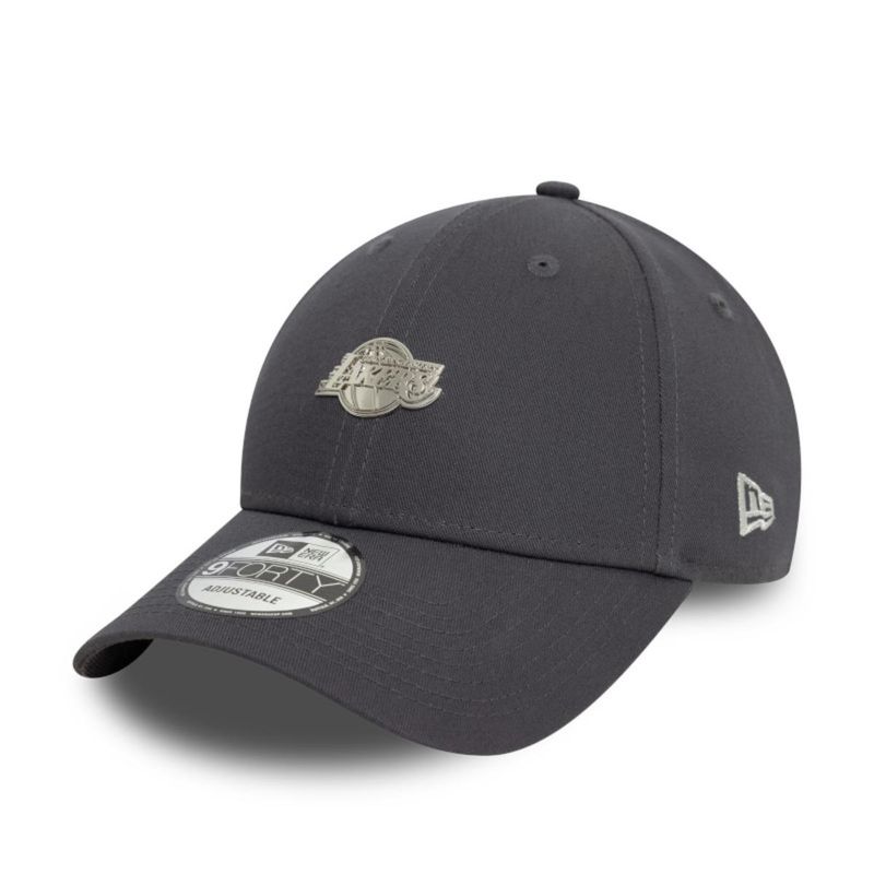 NEW ERA - Gorra 9Forty Los Angeles Lakers NBA Metallic Badge Dk Gris