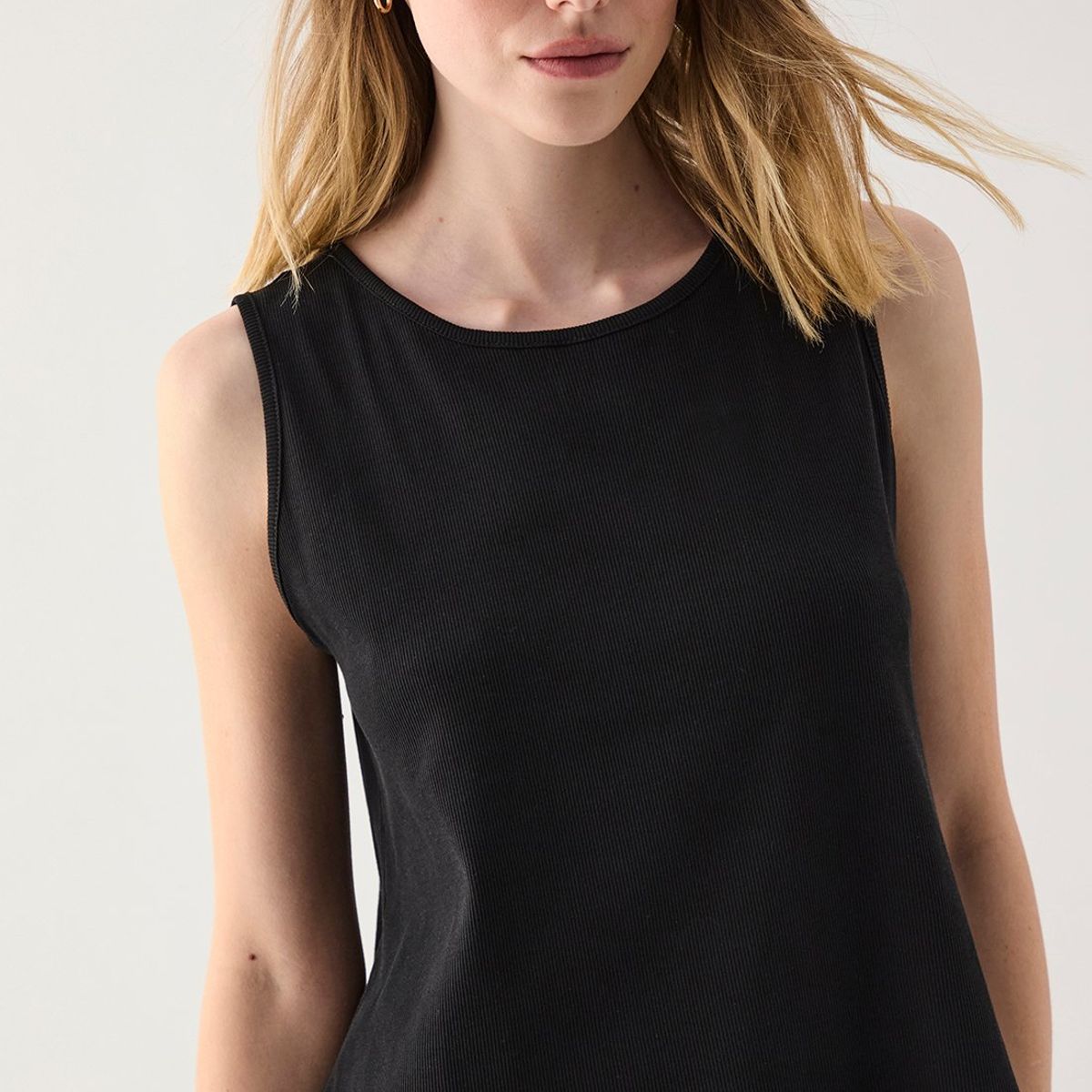 ASH - Polera Sin Mangas Negro Mujer Ash