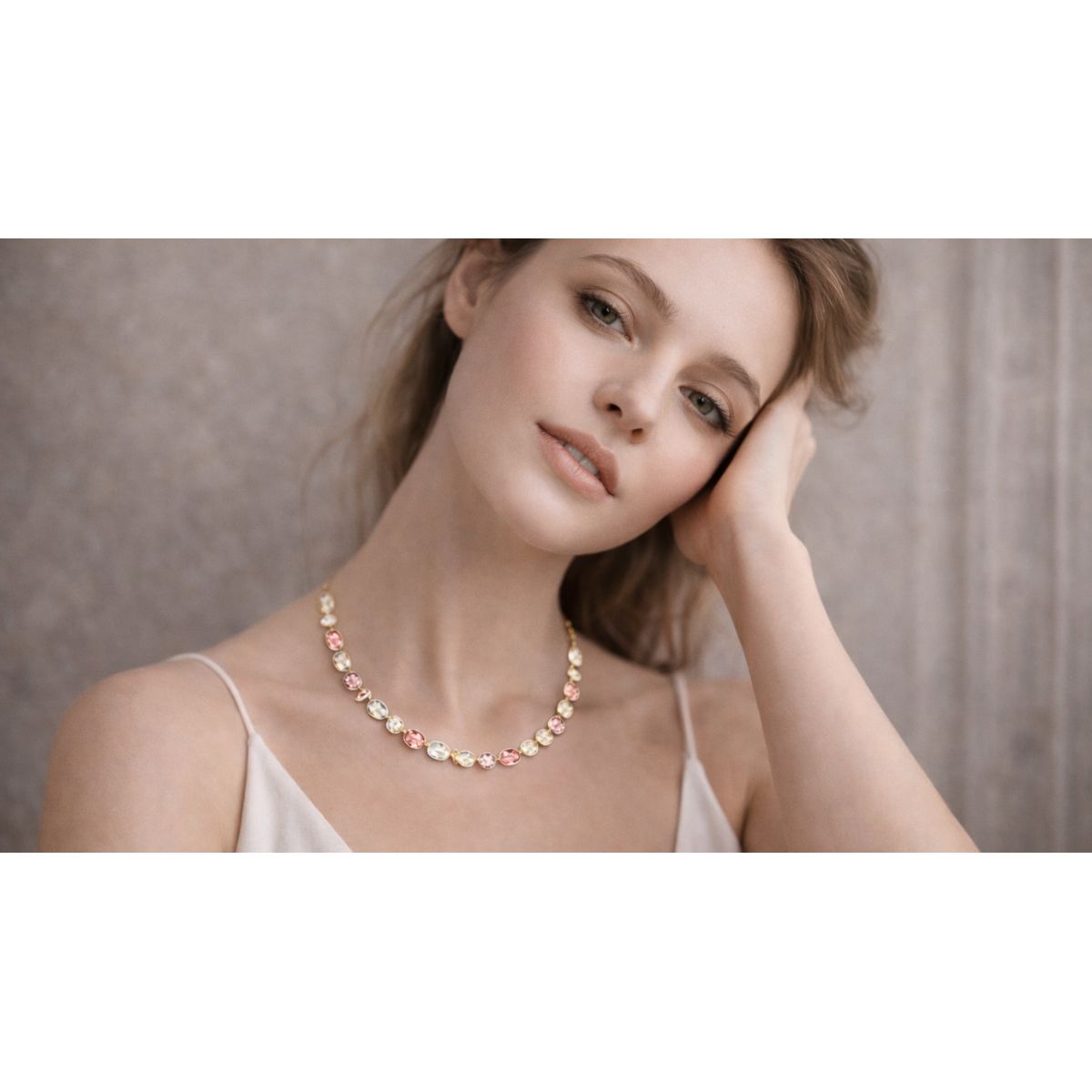 BLOOM CRYSTAL - Collar Festival Rose con Cristales Austriacos baño en Oro