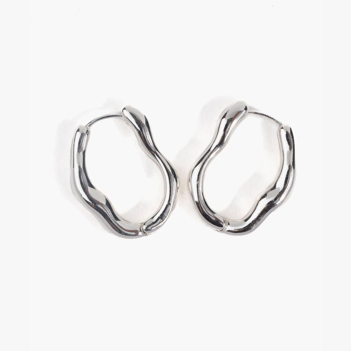 LOUNGE - Aros Argollas Irregulares.