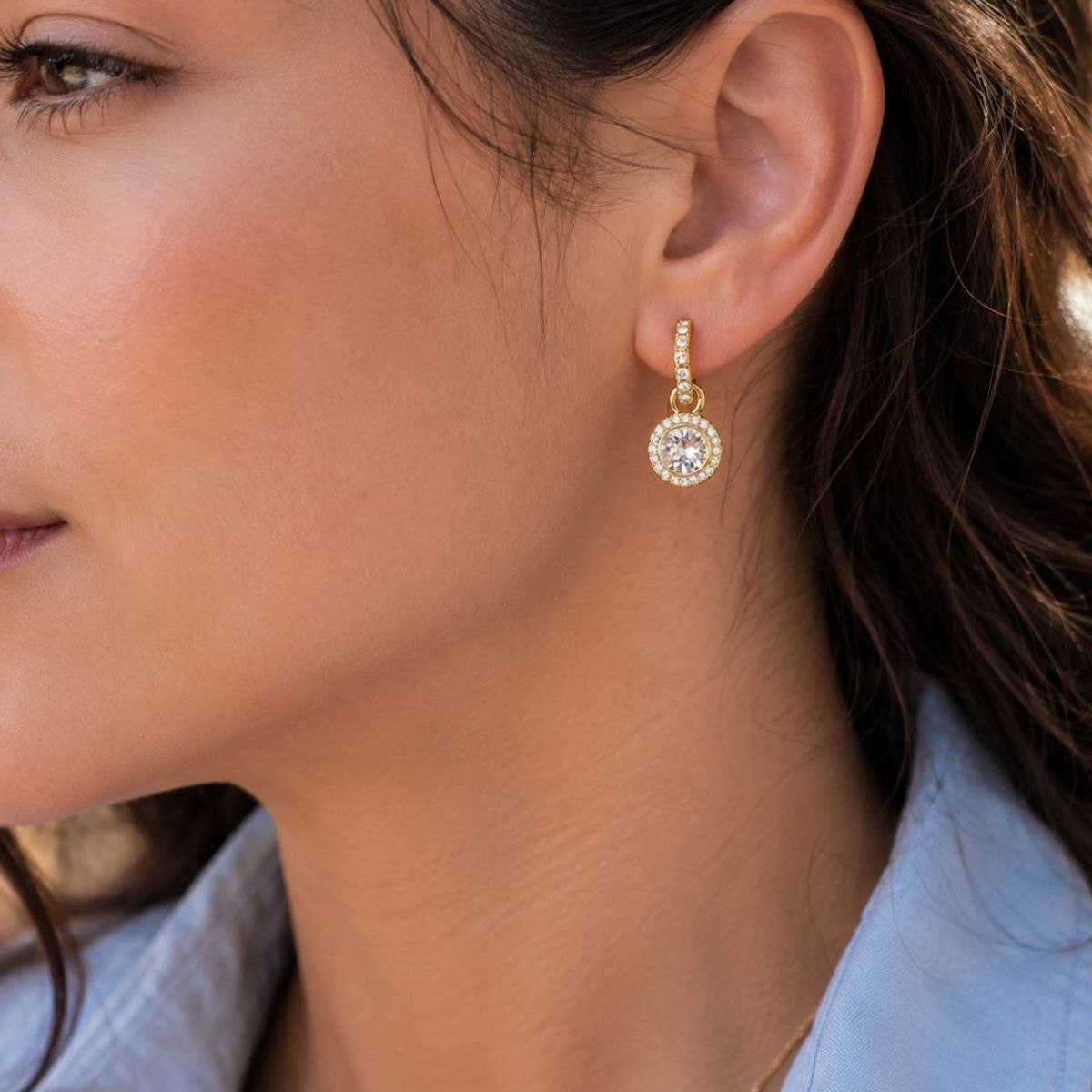 BLOOM CRYSTAL - Aros Colgantes Oro con Cristales Transparentes  Pendientes Mujer Elegantes