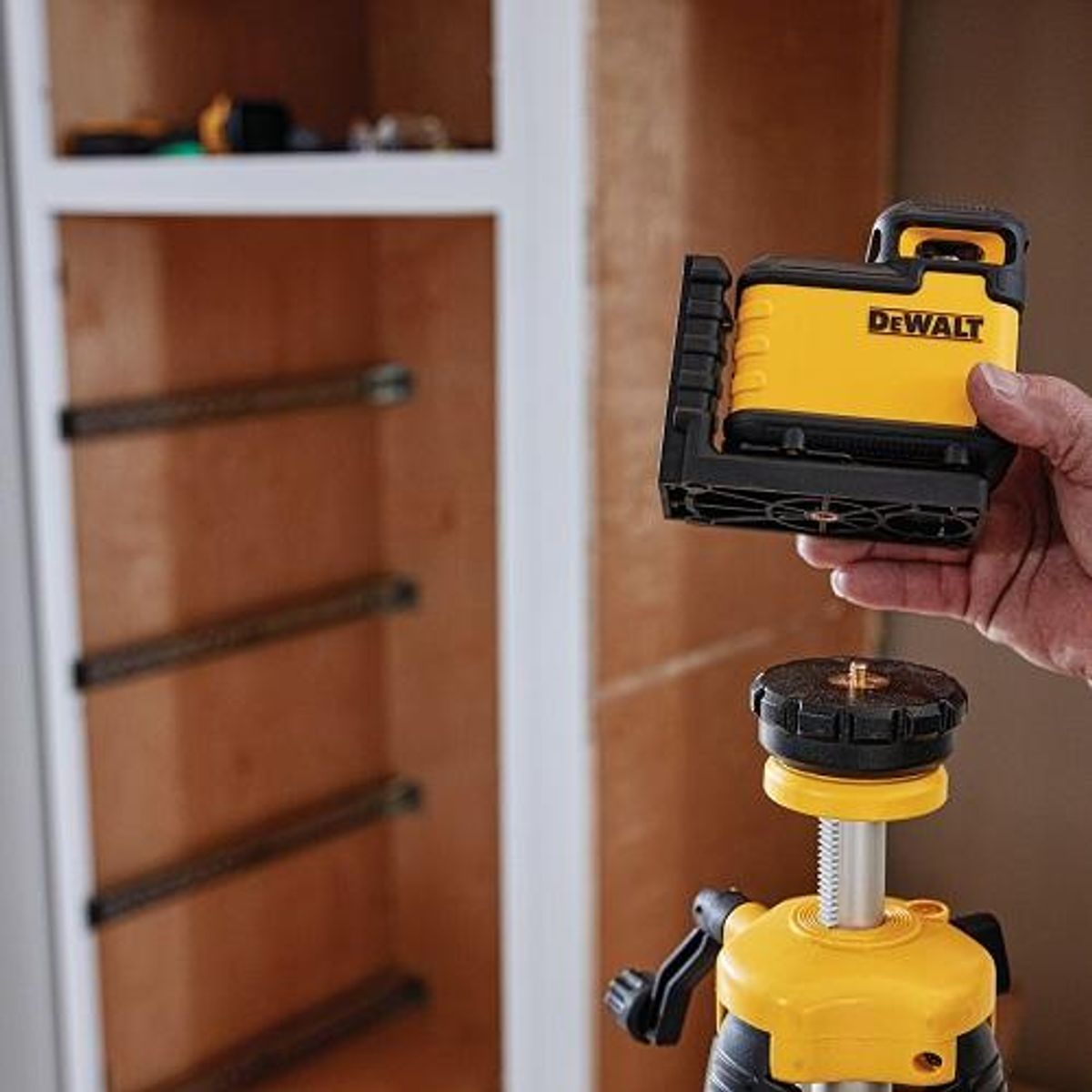 DEWALT - NIVEL LASER VERDE DE CRUZ DEWALT 360 360H1V