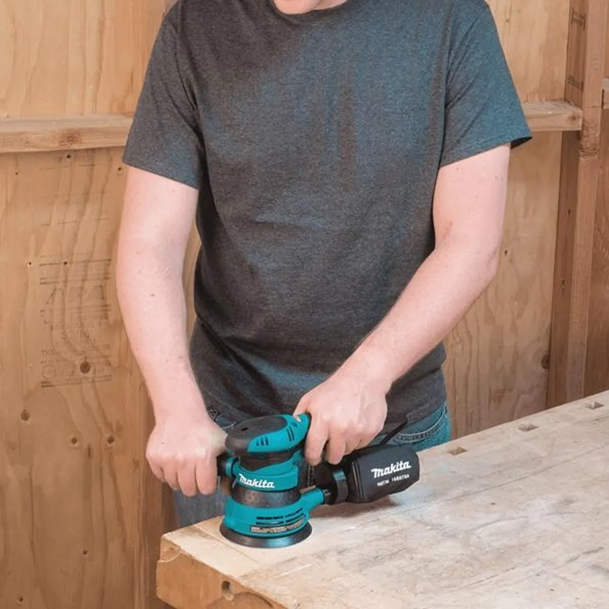MAKITA - LIJADORA EXCENTRICA MAKITA BO5041 125MM 300W