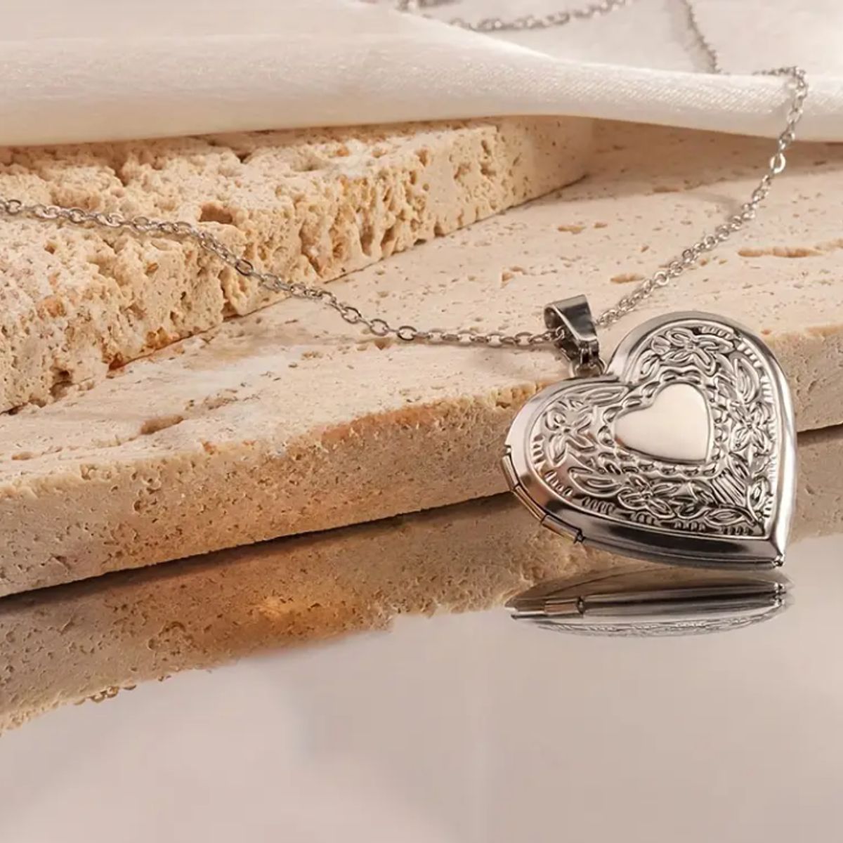 GENERICO - Collar Relicario Corazón  Porta Foto  Regalo Emotivo