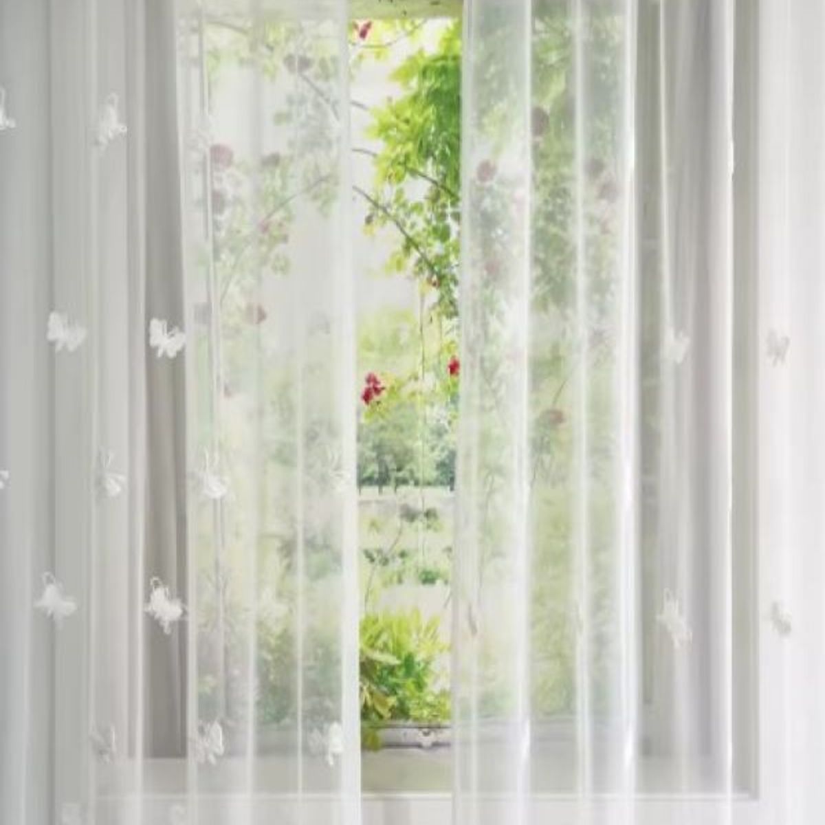 GENERICO - VISILLO BORDADO 2 PAÑOS CON ARGOLLAS FLORES MARIPOSAS 140X240 CM MCHENG