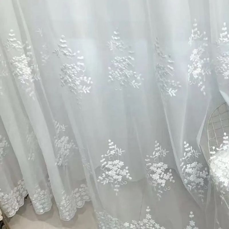 GENERICO - VISILLO BORDADO 2 PAÑOS CON ARGOLLAS FLORES 140X240 CM MCHENG