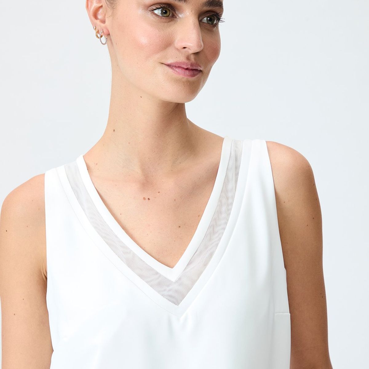 IO - Blusa Sin Mangas Crudo Mujer Io