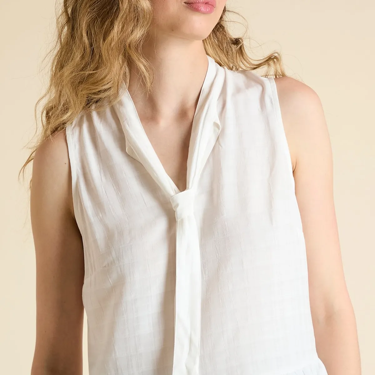 IO - Blusa Sin Mangas Crudo Mujer Io