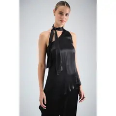 IO - Blusa Lisa Negro