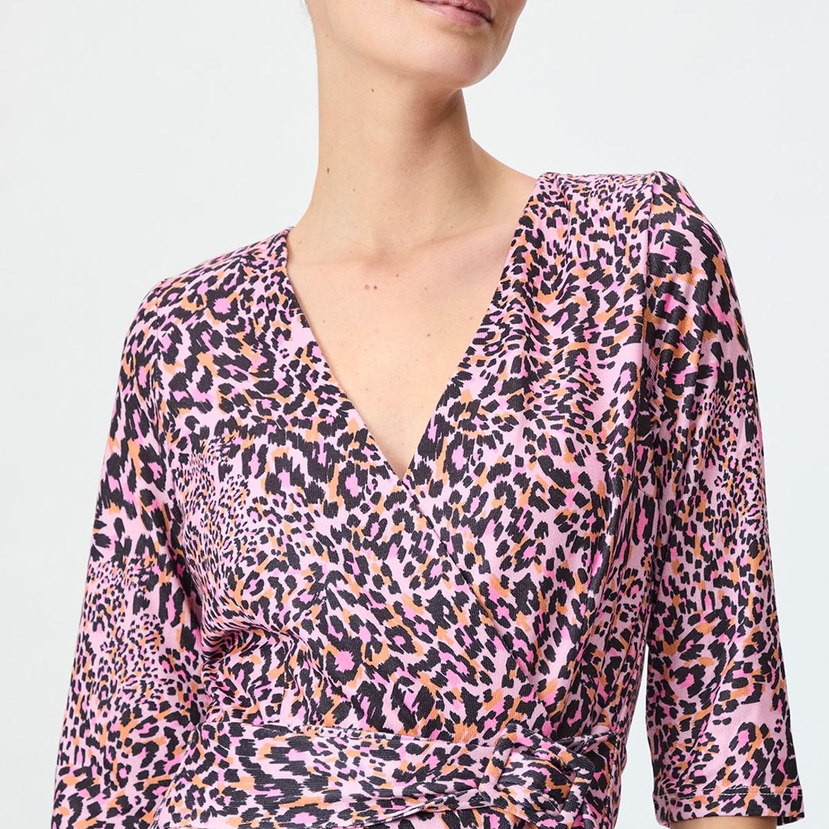 IO - Vestido Corto Rosado Mujer Io