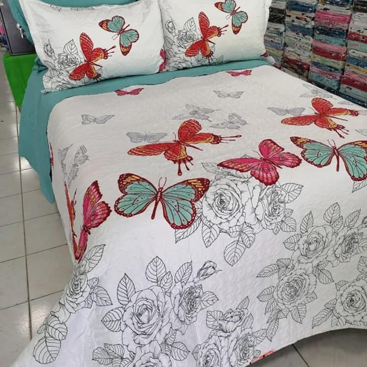 GENERICO - CUBRECAMA QUILT DE VERANO 2 PLAZAS CON DISEÑO MARIPOSAS MX