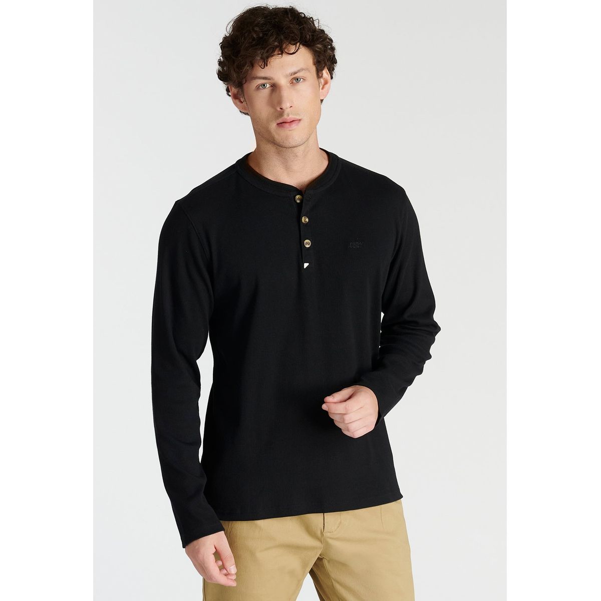 NEW MAN - Polera Belgrado Heritage Negro Newman