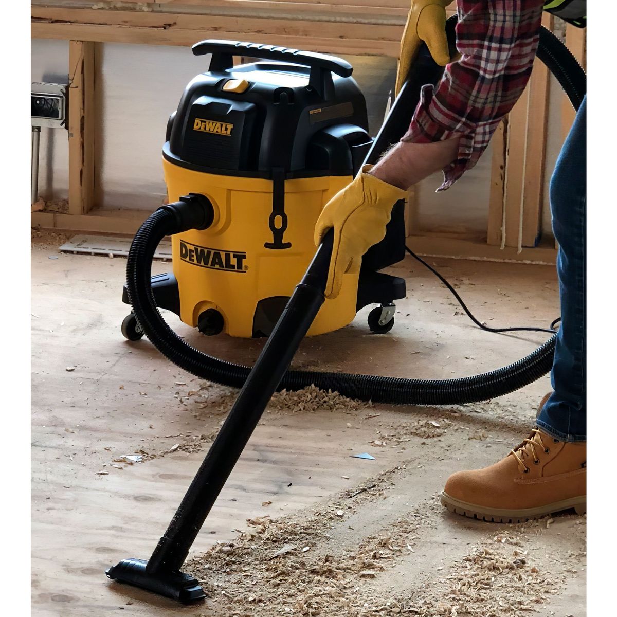 DEWALT - Aspiradora Polvo/agua 45 Litros 1250W DEWALT DWV112-B2C