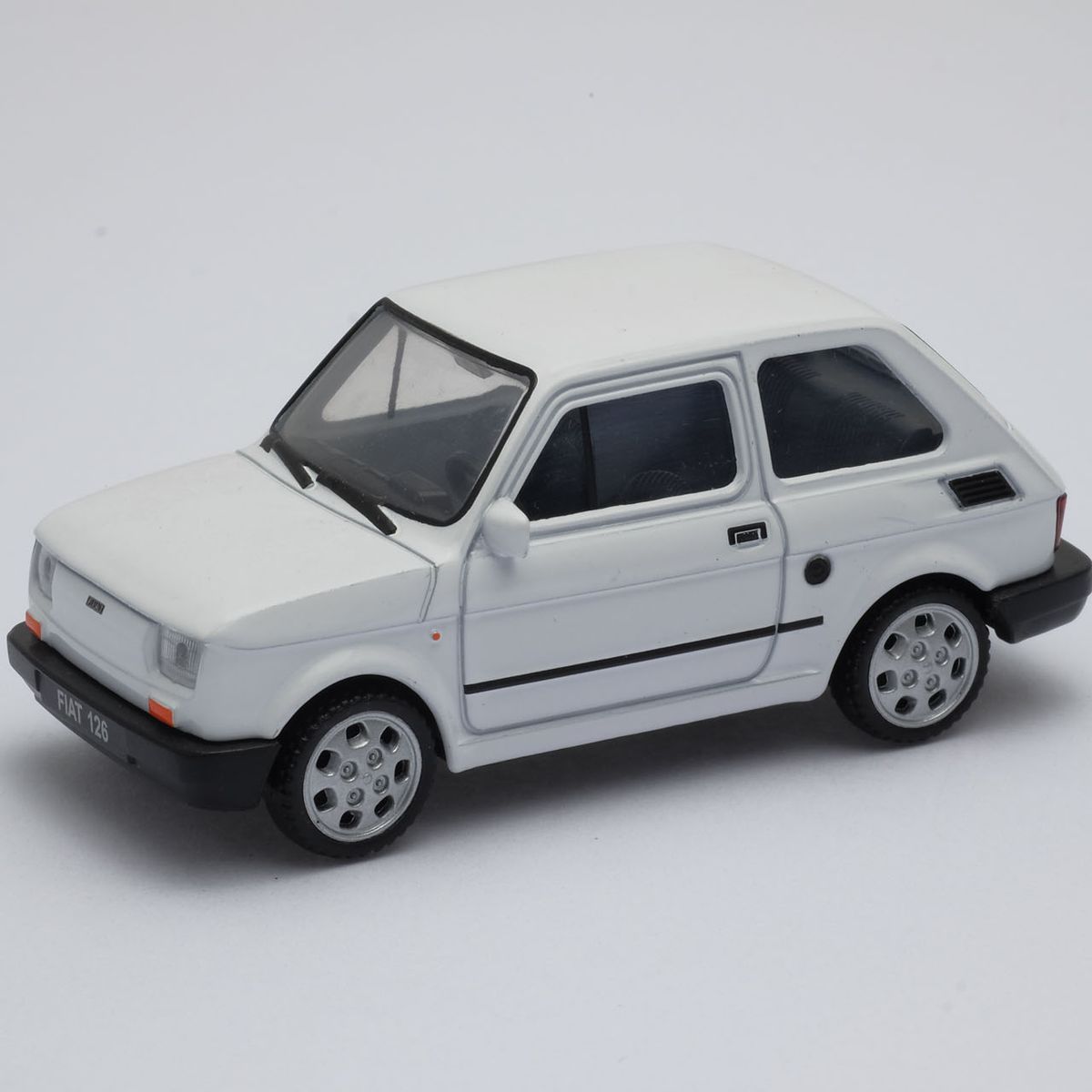 WELLY - Auto Fiat 126 S Escala 1:43 - Welly