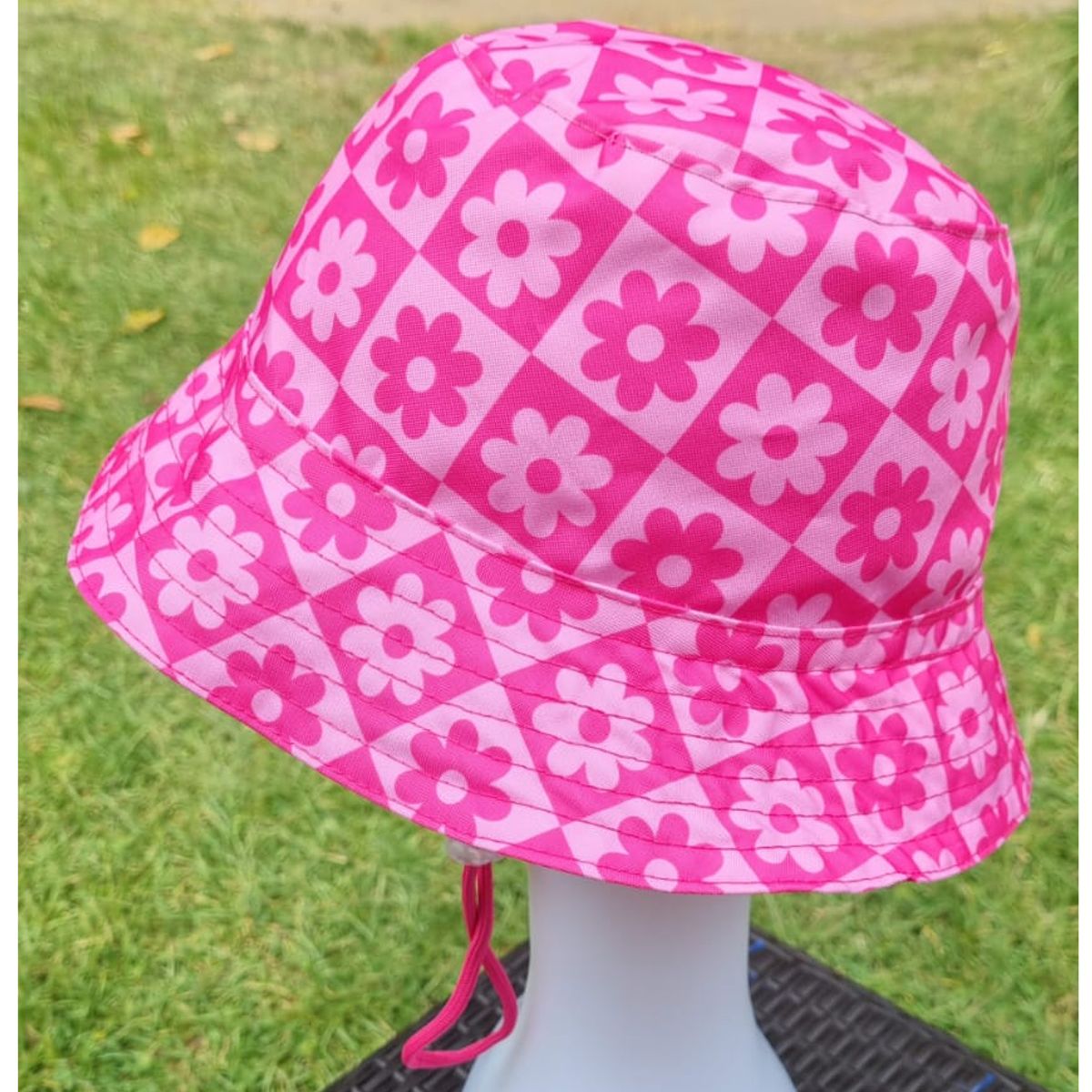 EL ESPACIO DE TOMMY - Gorro infantil Bucket Hat flores fucsia