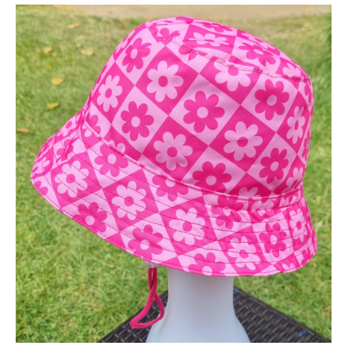 EL ESPACIO DE TOMMY - Gorro infantil Bucket Hat flores fucsia