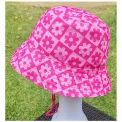 EL ESPACIO DE TOMMY - Gorro infantil Bucket Hat flores fucsia